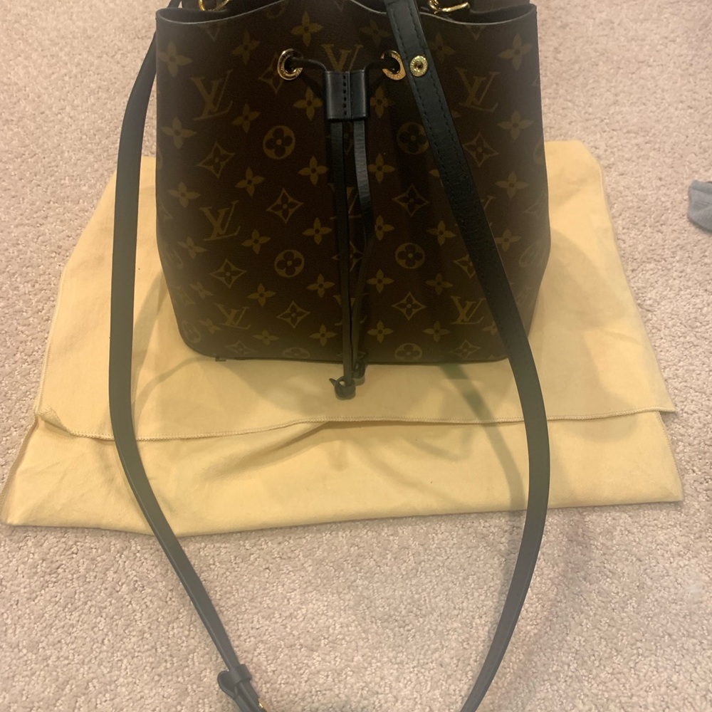Louis Vuitton Brown Monogram Canvas Bucket Bag with Black Trim - Picture 8 of 11